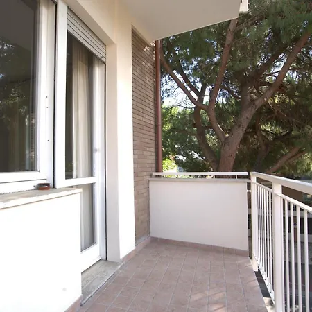 Guesthost - Spacious Flat San Giuliano Mare Apartmán